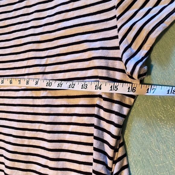 Sonoma maternity top size S ruched sides, stretchy 60% cotton 40% Polyester EUC - Picture 6 of 8